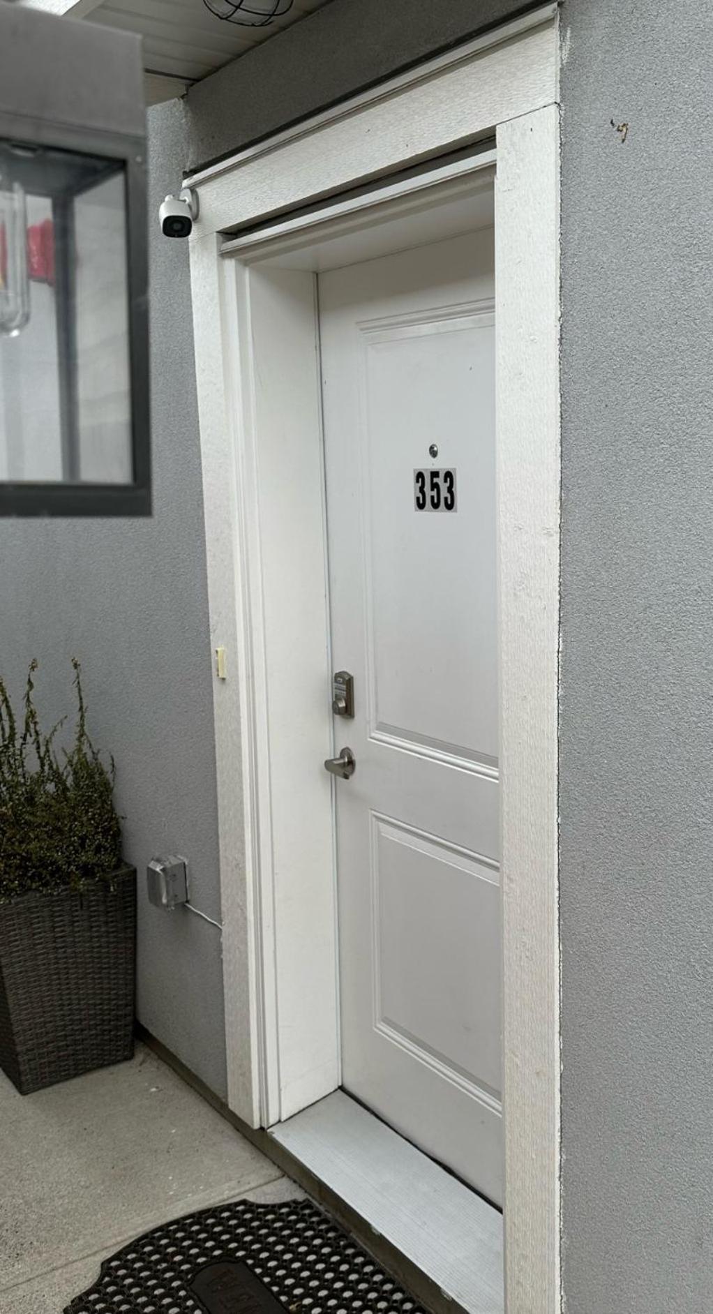 Bright And Cozy Modern Home In Vancouver - Central To Yvr-Downtown - Free Private Parking Extérieur photo