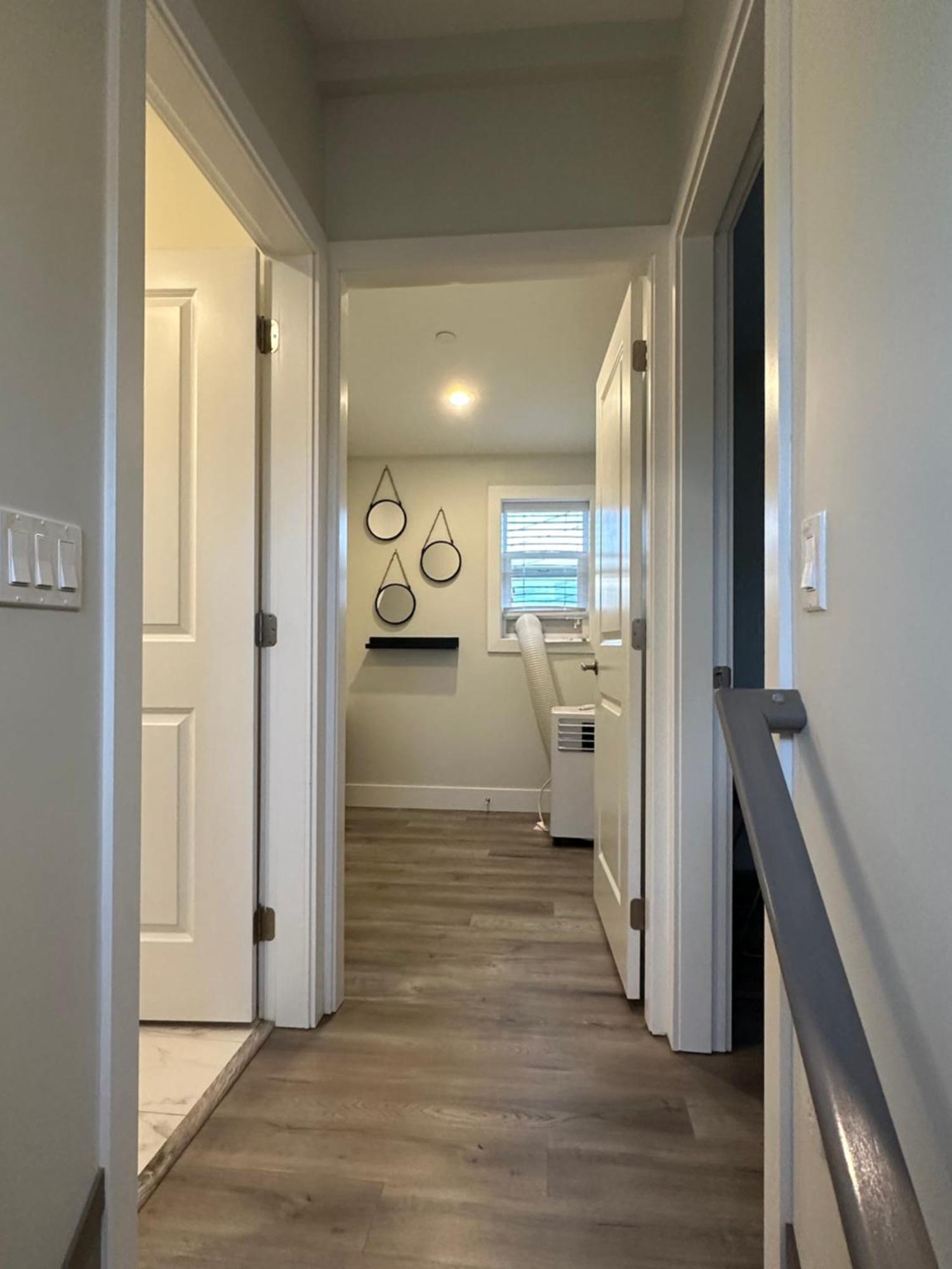 Bright And Cozy Modern Home In Vancouver - Central To Yvr-Downtown - Free Private Parking Extérieur photo