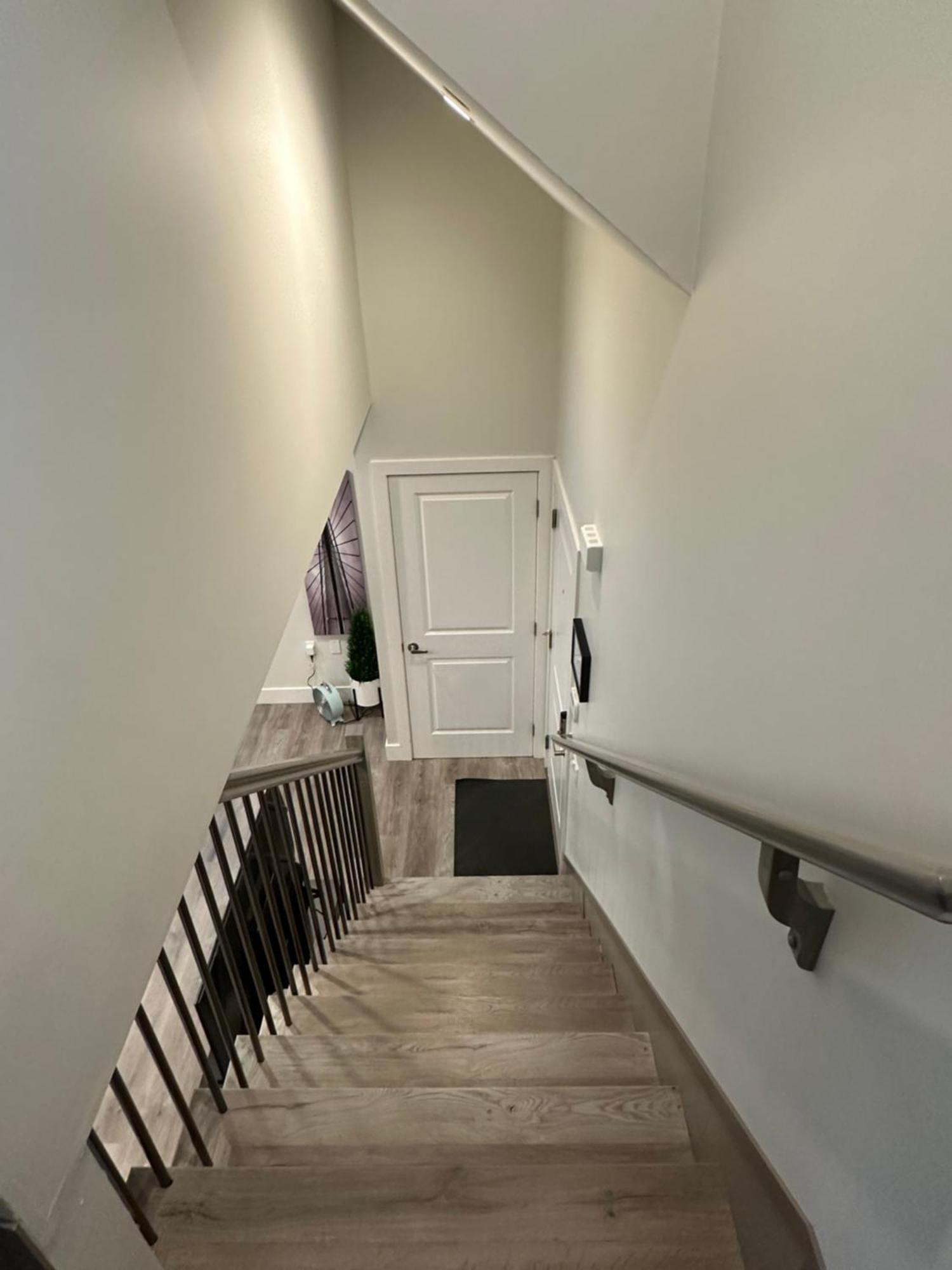 Bright And Cozy Modern Home In Vancouver - Central To Yvr-Downtown - Free Private Parking Extérieur photo